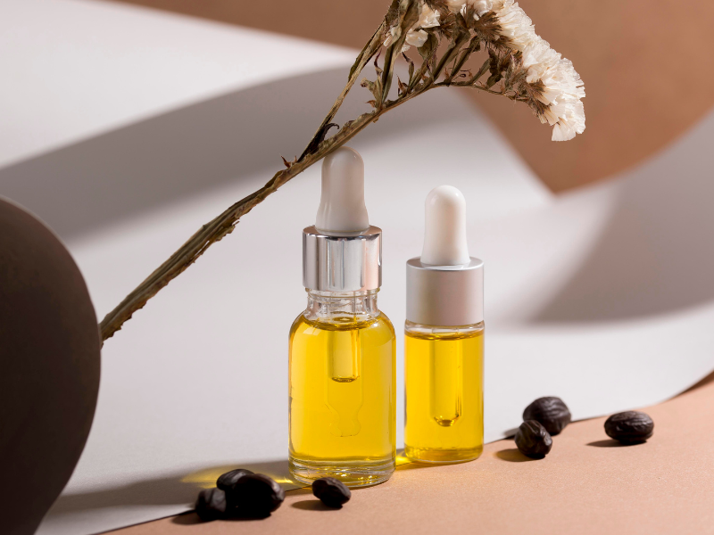 Jojoba Oil Benefits to Soothe and Heal Your Skin